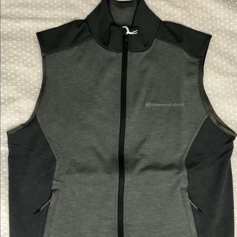 NWT Vineyard Vines Vest